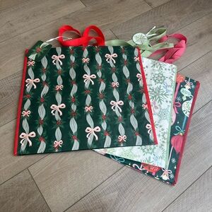 Homegoods TJMaxx Marshalls Bow, Snowflake & Ornament Bow Tote Bags Set of 3